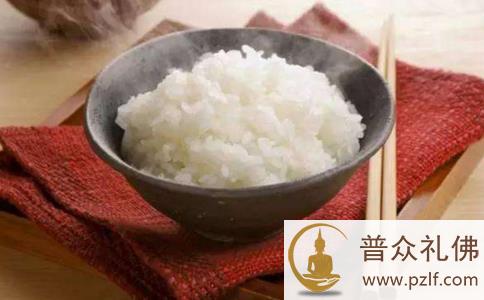 一碗白饭底下的“秘密” 一碗白饭底下的“秘密”